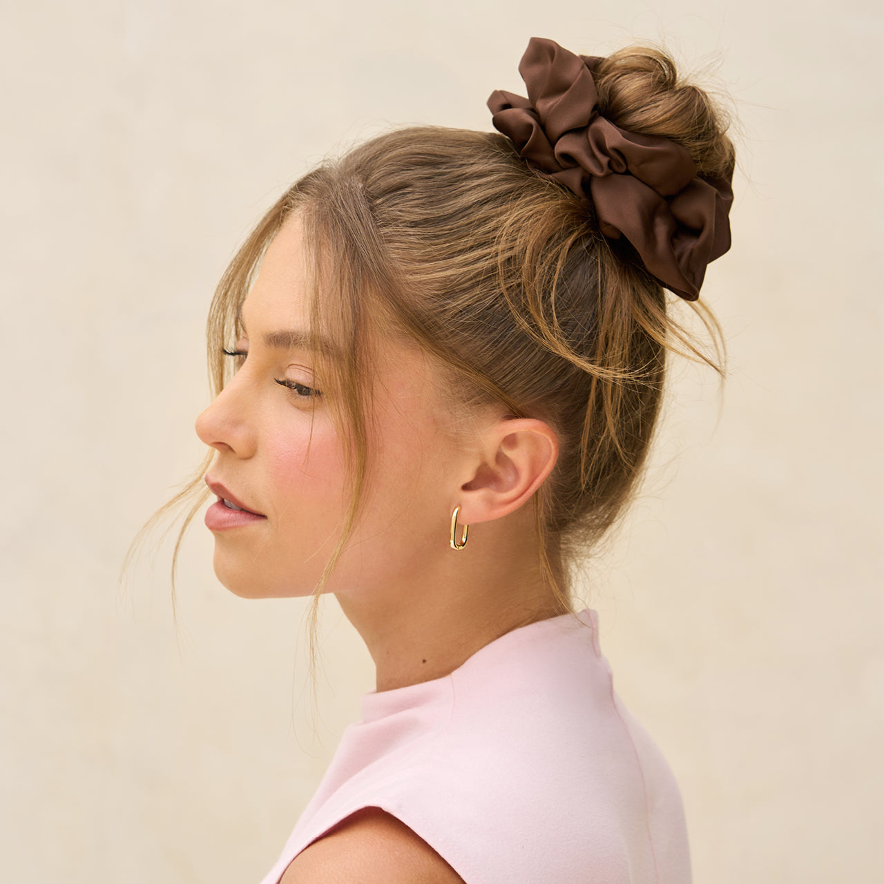 🏆 Best Seller | Black & Chocolate Oversized Scrunchies - Fast Delivery - Image 4