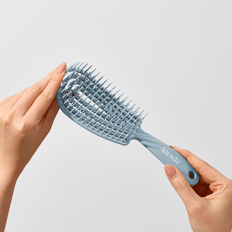 ⏳ Limited Edition | Haze Blue Detangling Flexi Brush - Premium Quality - Image 5