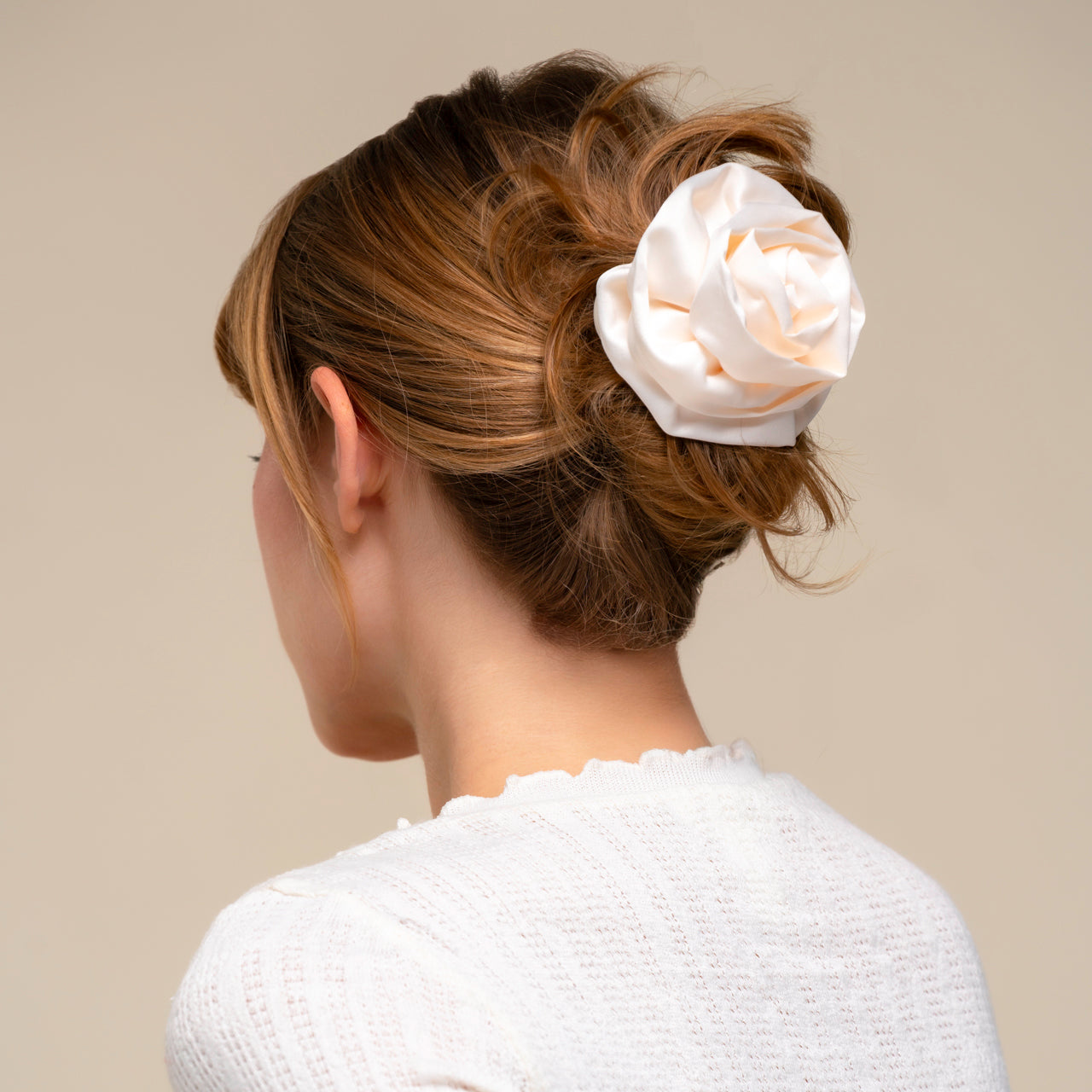 π₯ Hot Sale | Satin Rosette Flat Cloud Clip in Cream - Medium - Special Deal Today - Image 2