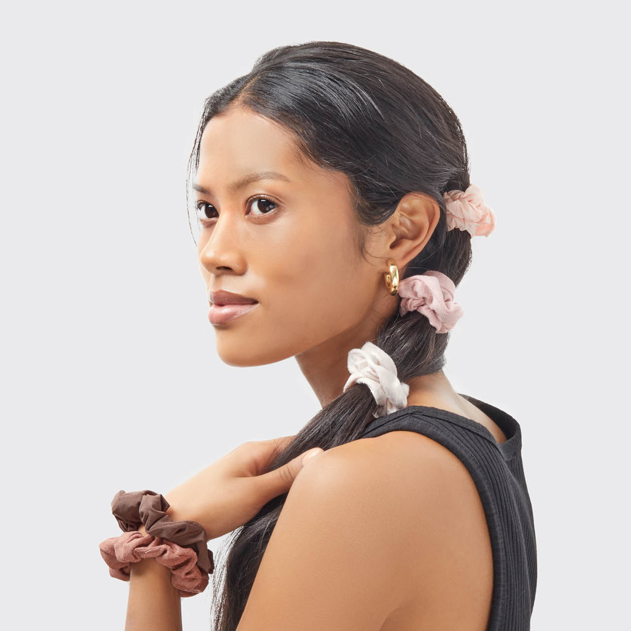 ✨ Must Have | Assorted Textured Scrunchies 5pc Set - Terracotta - Fast Delivery - Image 5