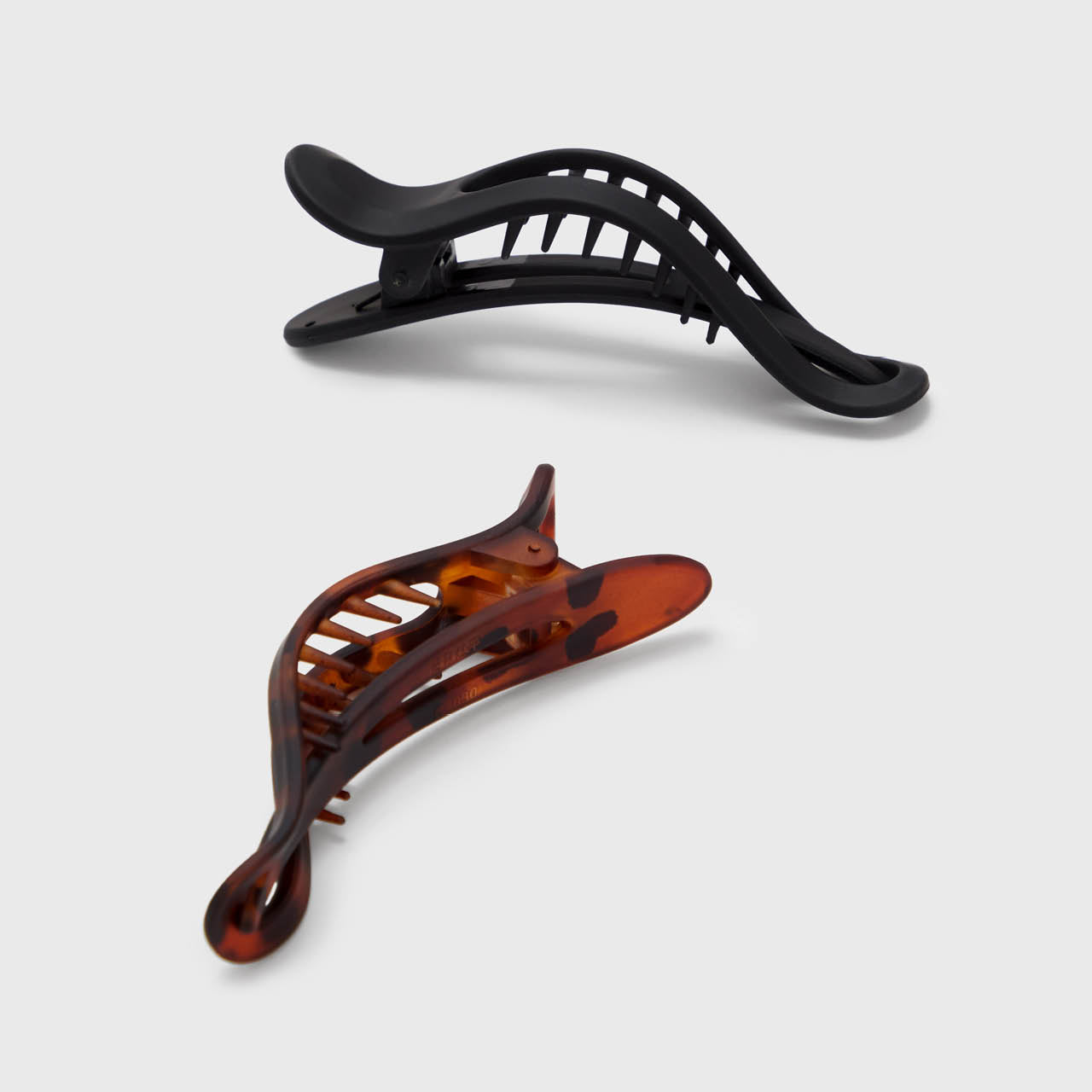 π₯ Hot Sale | Black & Tort Curved Flat Lay Claw Clips 2pc Set - Free Shipping - Image 3