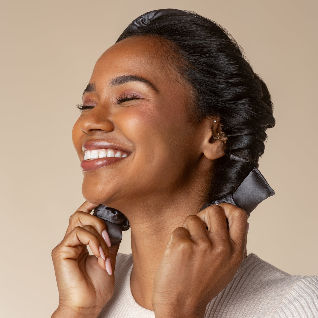 ⏳ Limited Edition | Charcoal Satin Heatless Curling Set - Premium Quality - Image 2