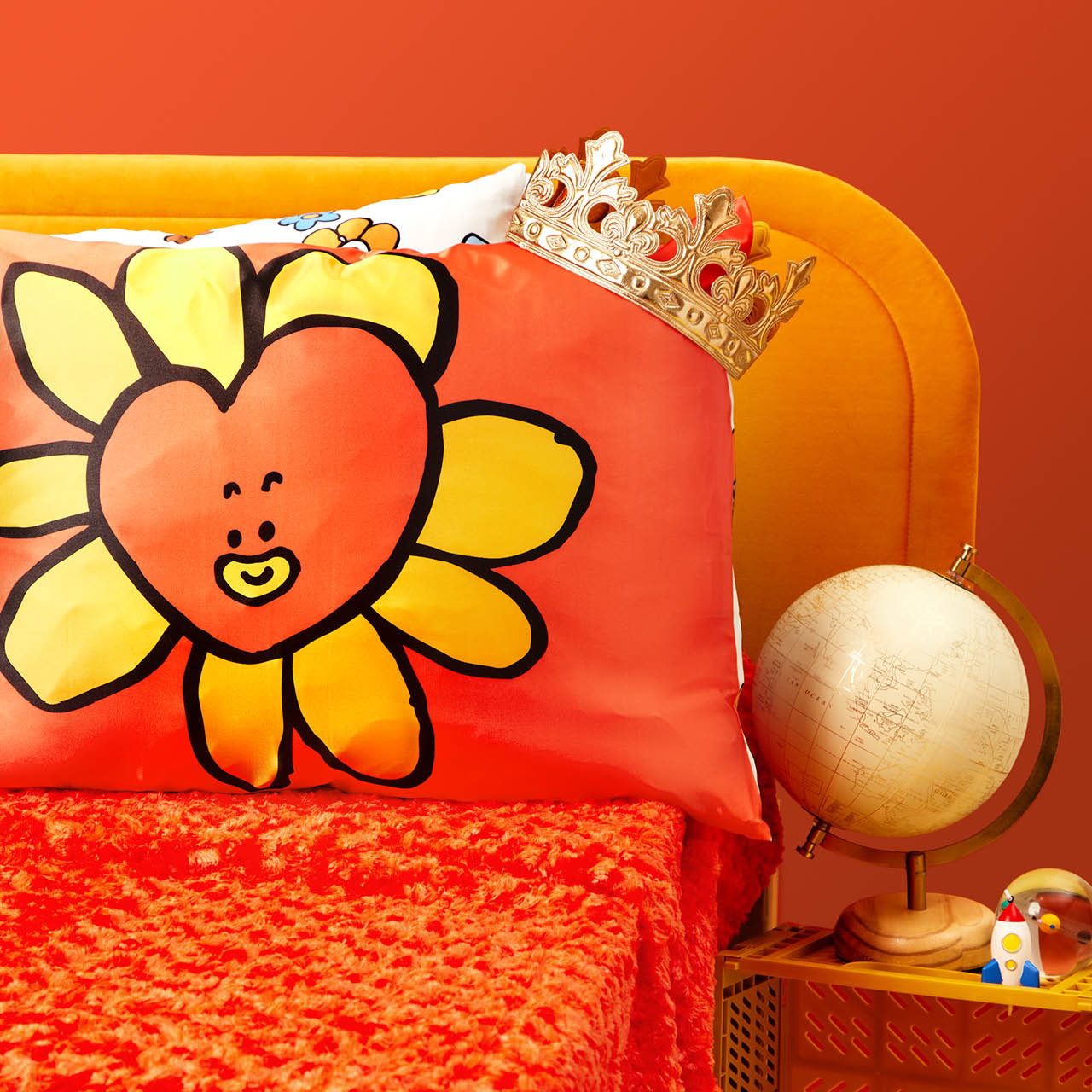 🔥 Hot Sale | Kitsch x BT21 Satin Pillowcase in TATA - Fast Delivery - Image 4