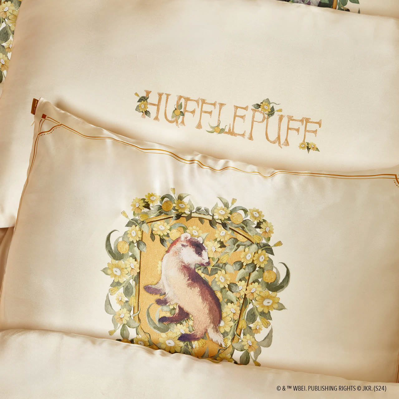 ✨ Must Have | Kitsch x Harry Potter Satin Pillowcase in Hufflepuff 4 Pack - Special Deal Today - Image 5