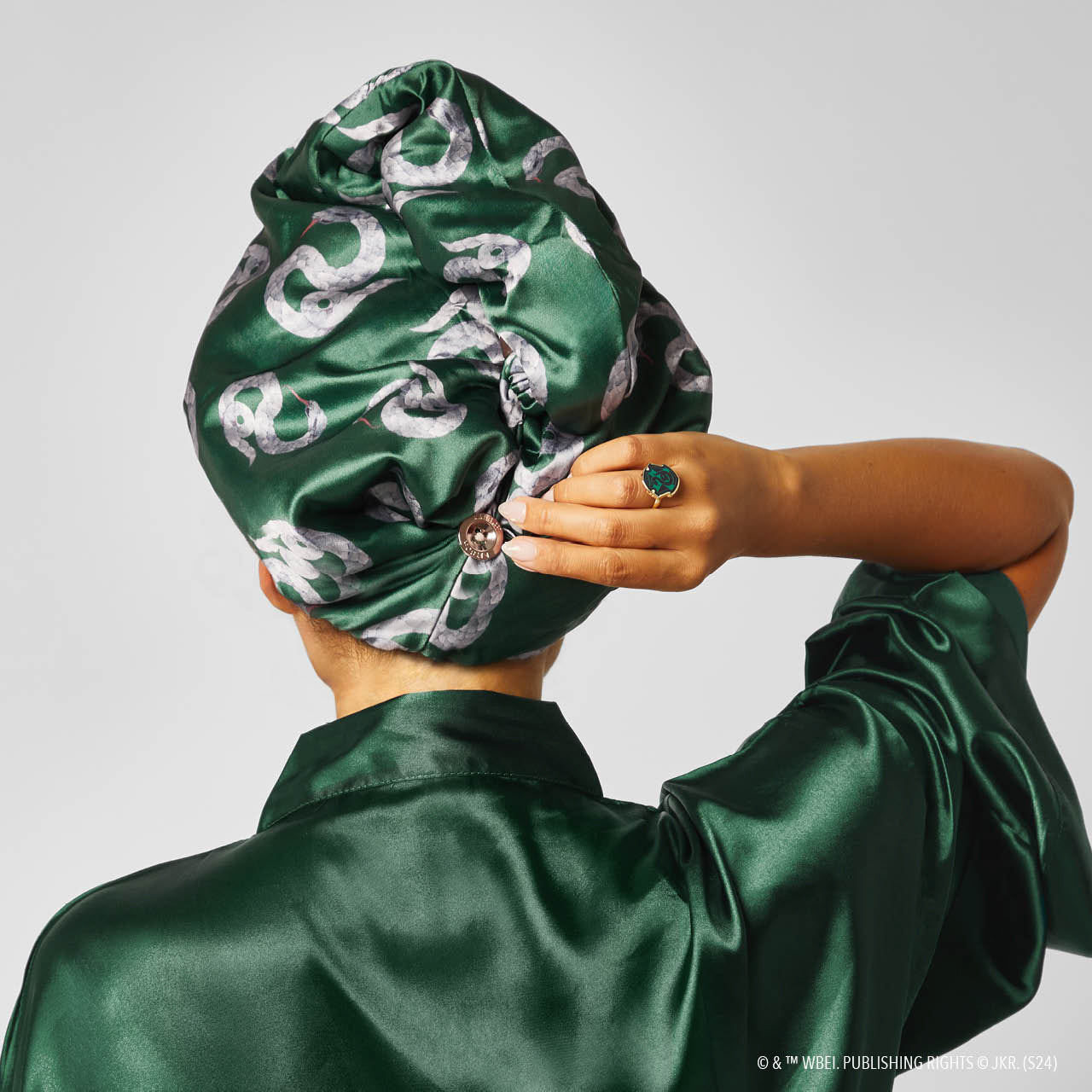 π Best Seller | Kitsch x Harry Potter Satin Wrapped Hair Towel in Slytherin - Free Shipping - Image 2