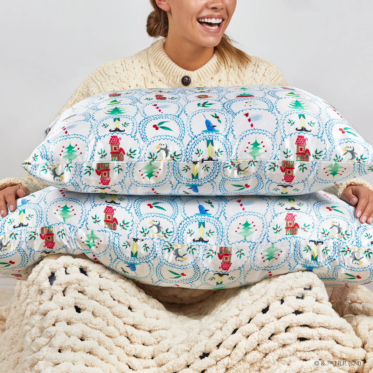 🔥 Hot Sale | Kitsch x Elf Satin Pillowcase in North Pole - King - Premium Quality - Image 3