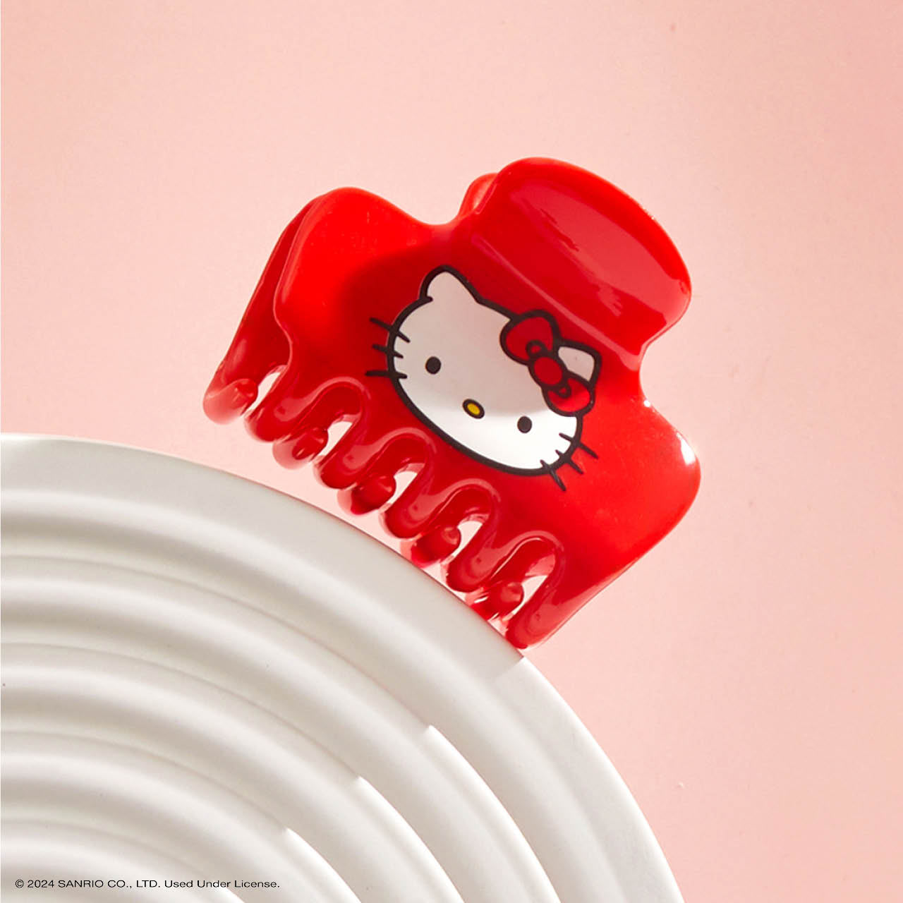 ⏳ Limited Edition | Hello Kitty x Kitsch Recycled Plastic Claw Clip - Kitty Face - Fast Delivery - Image 4