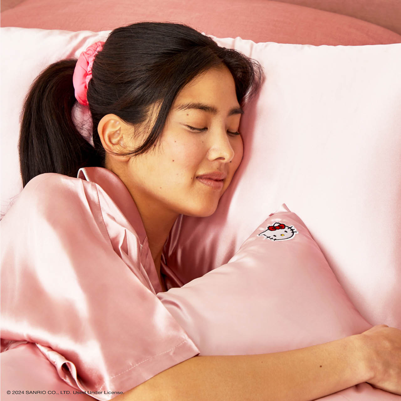 ⭐ Top Rated | Kitsch x Hello Kitty Satin Pillowcase in Pink Hello Kitty Face - Special Deal Today - Image 3