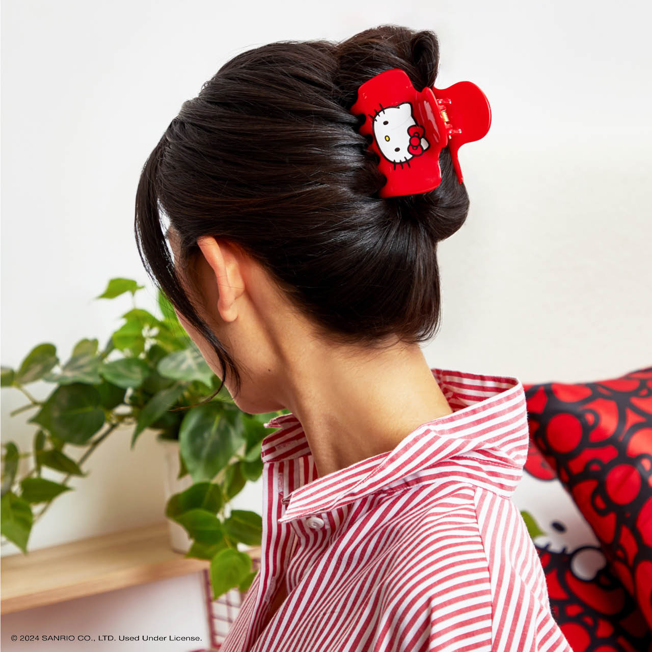⏳ Limited Edition | Hello Kitty x Kitsch Recycled Plastic Claw Clip - Kitty Face - Fast Delivery - Image 3