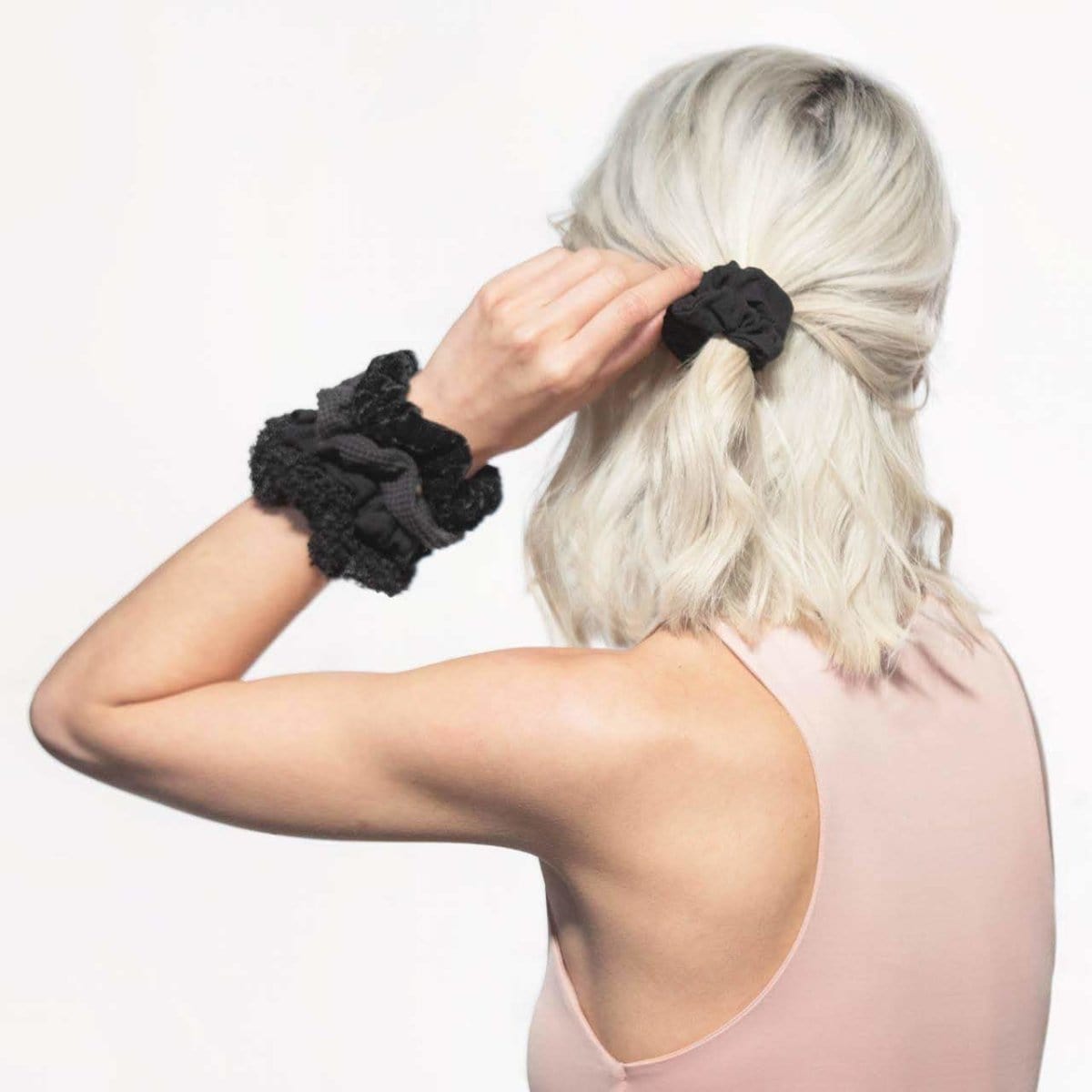 💎 Premium | Assorted Textured Scrunchies in Black - Fast Delivery - Image 2